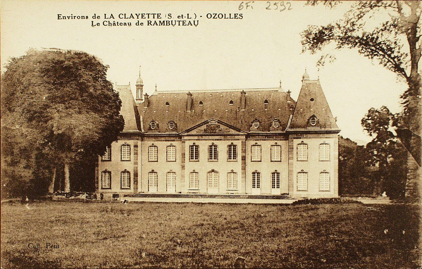 Environs de la Clayette. Ozolles. Le château de Rambuteau.