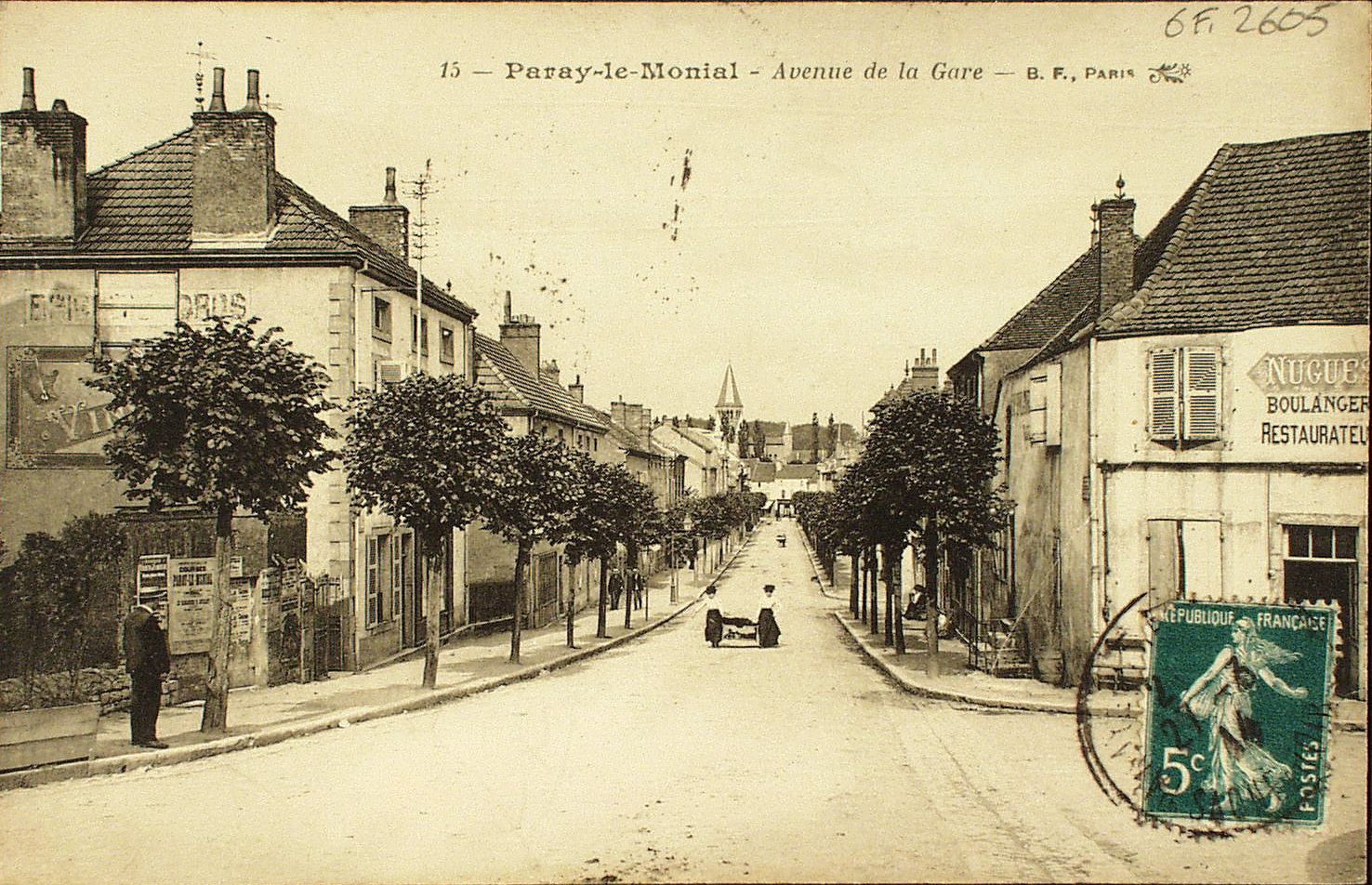 Paray-le-Monial. Avenue de la Gare.