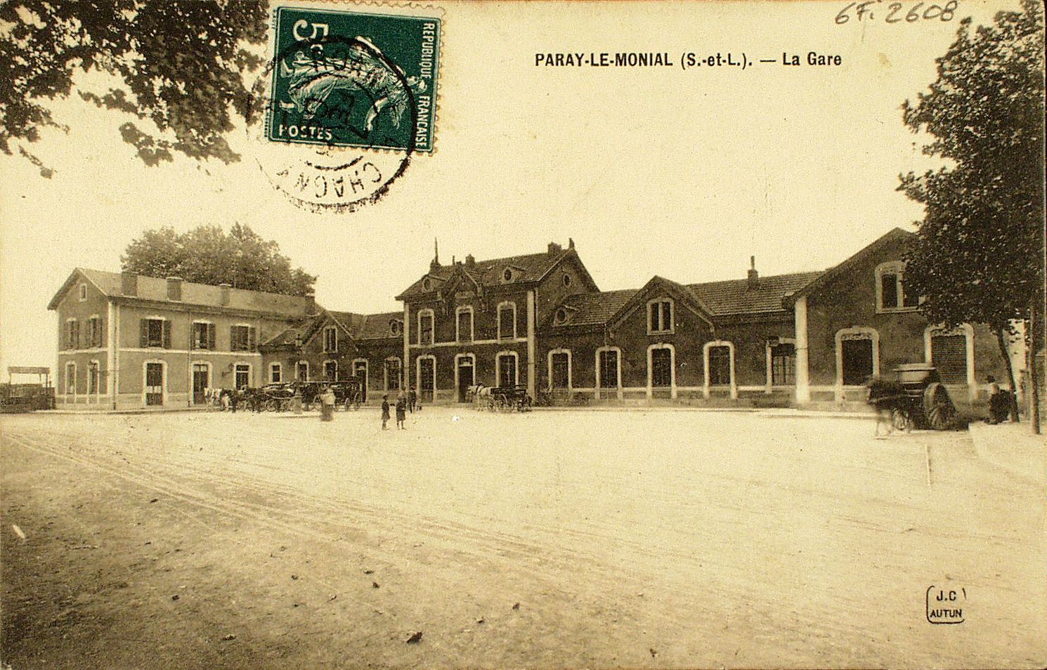 Paray-le-Monial. La gare.