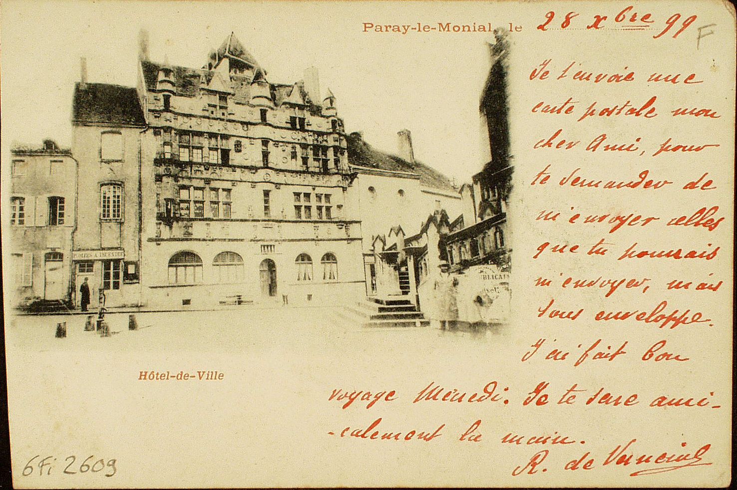 Paray-le-Monial. Hôtel de ville.