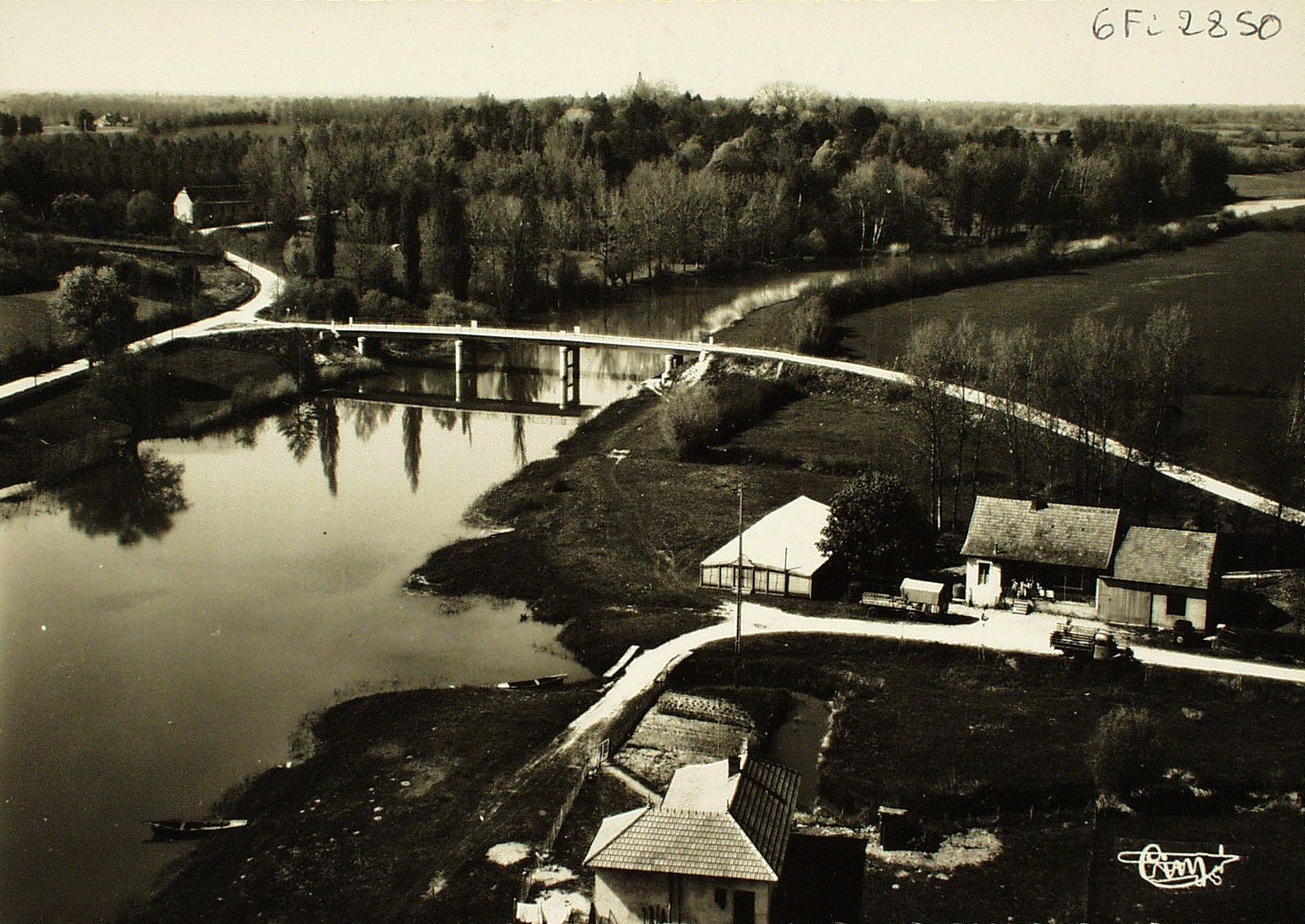 Rancy. Pont de Chevreuse sur la Seille. Vue aérienne.