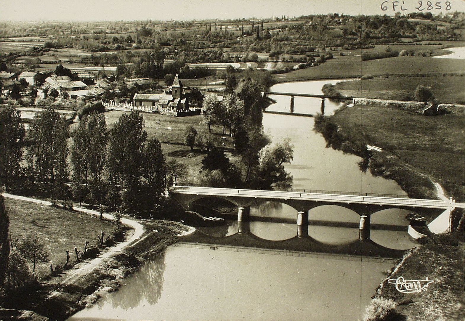 Ratenelle. Ponts sur la Seille.