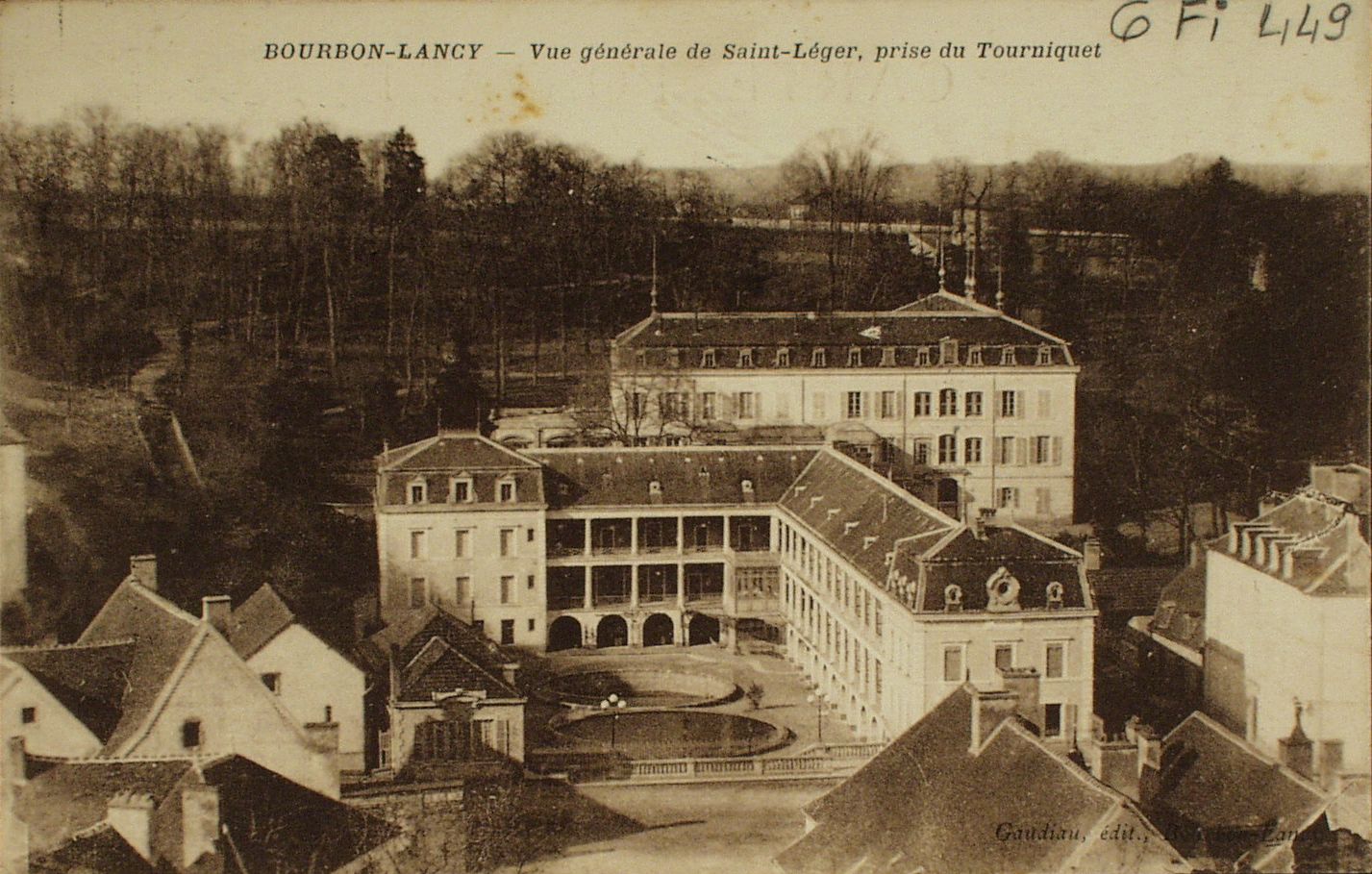 Bourbon-Lancy. Vue générale de Saint-Léger, prise du tourniquet.