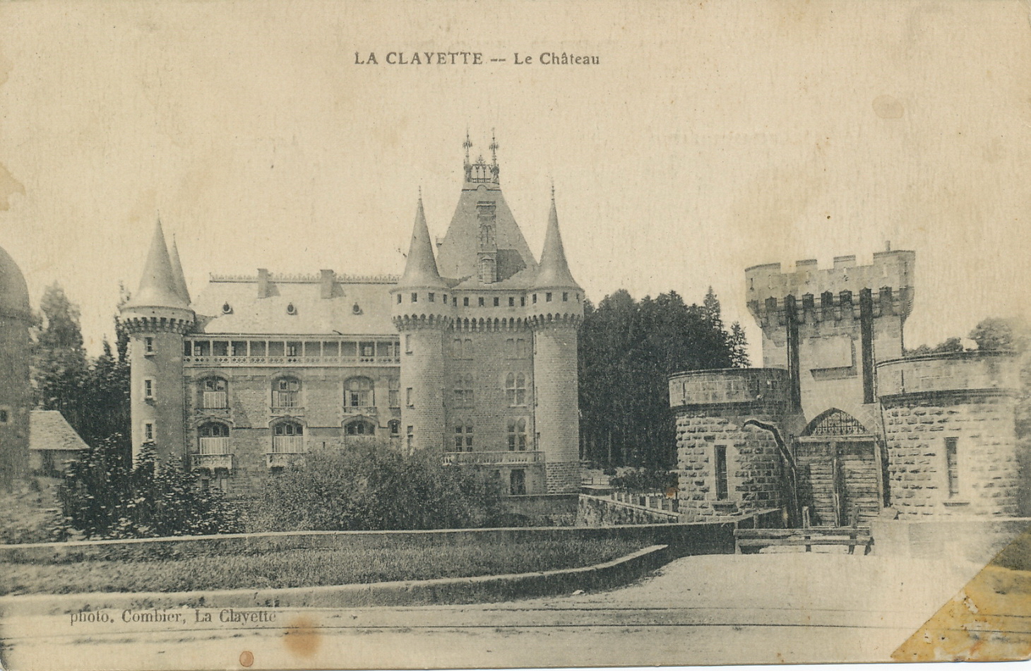 La Clayette. Le château.