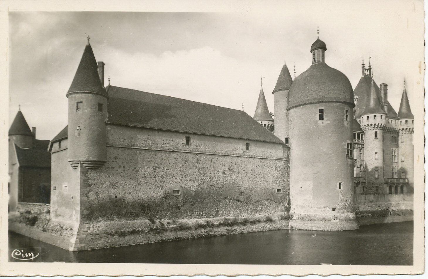La Clayette. Le château.