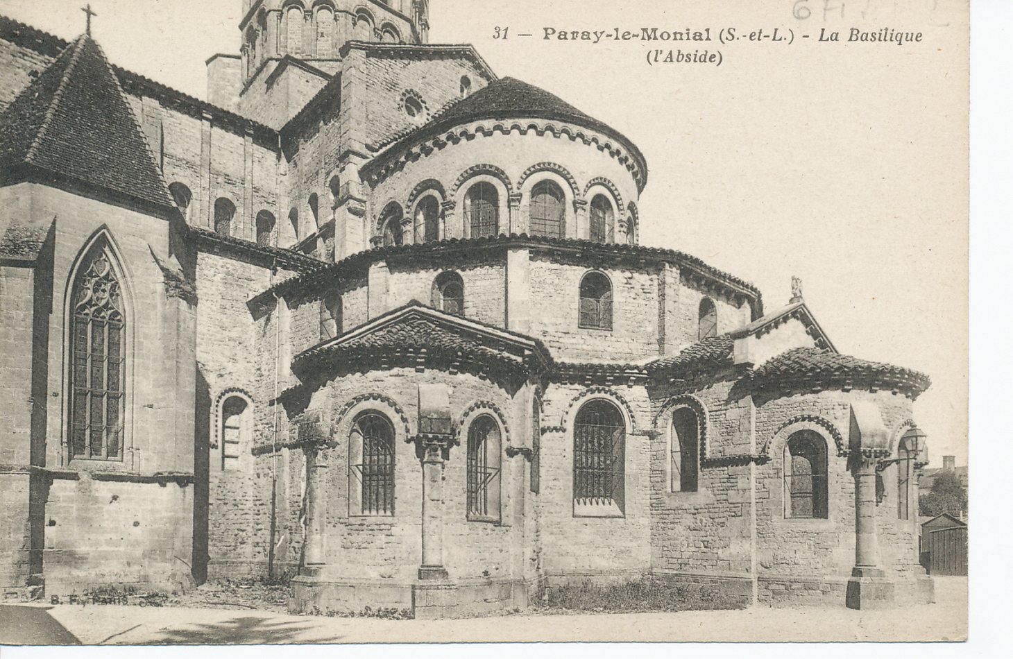 Paray-le-Monial. La basilique (l'abside).