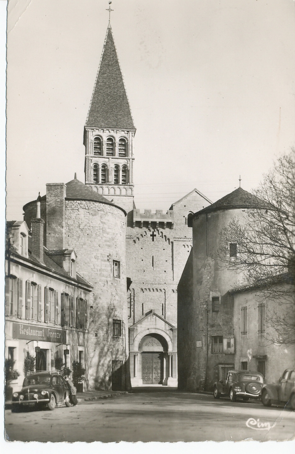 Tournus. Eglise Saint-Philibert.