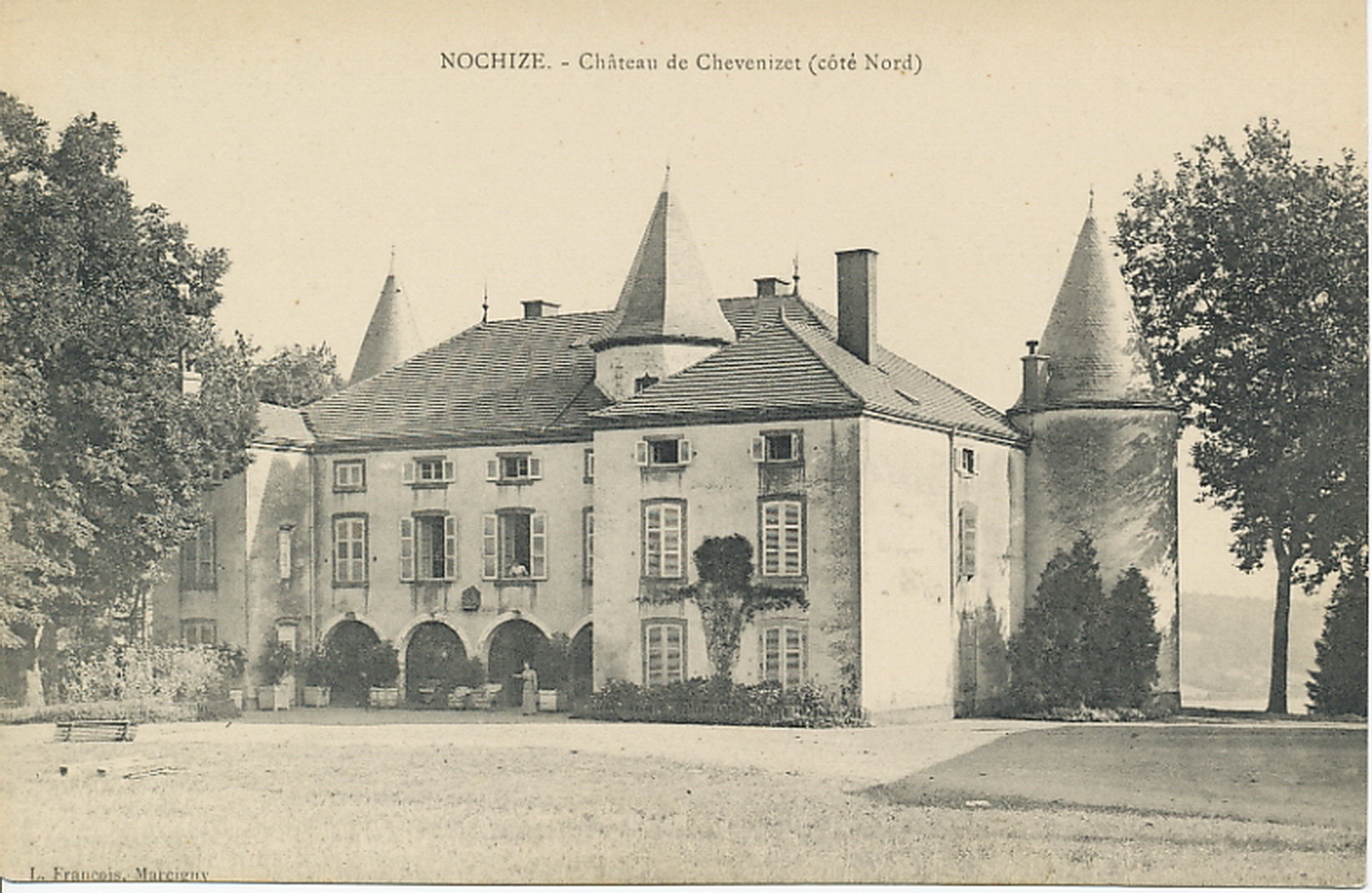 Nochize. Château de Chevenizet (côté Nord).