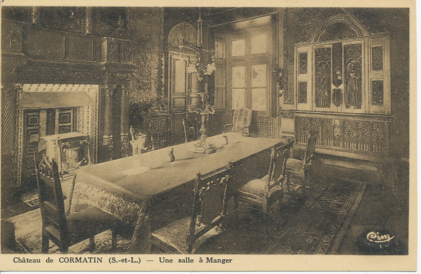 Château de Cormatin. Une salle à manger.