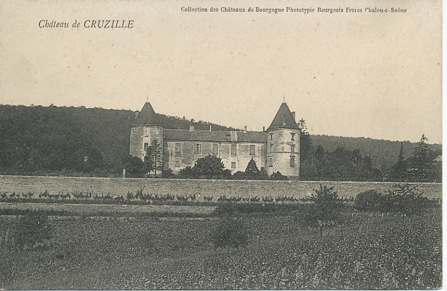 Château de Cruzille.