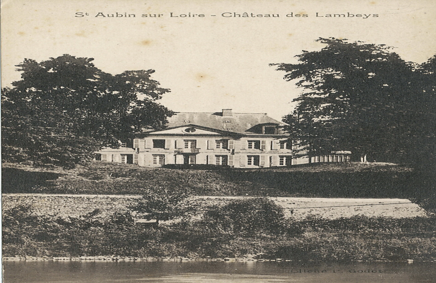 Saint-Aubin-sur-Loire. Château des Lambeys.