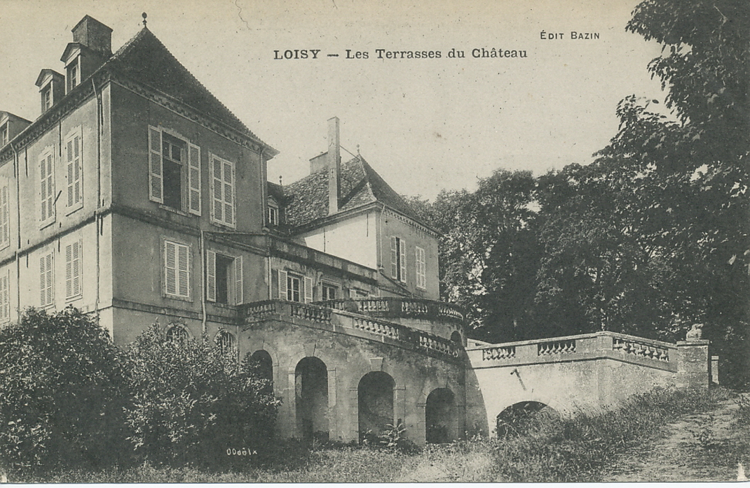 Loisy. Les terrasses du château.